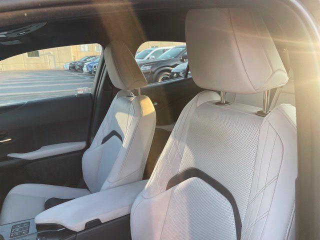 Used 2025 Lexus UX 300h AWD w/ Cold Area Package image 5