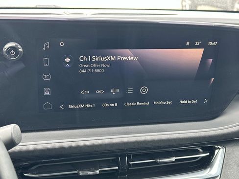 Certified 2025 Buick Envista Sport Touring w/ Experience Buick Package image 28