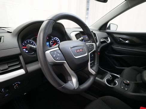 Used 2023 GMC Terrain SLE w/ Driver Convenience Package image 8