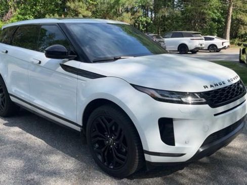 Used 2023 Land Rover Range Rover Evoque SE image 2