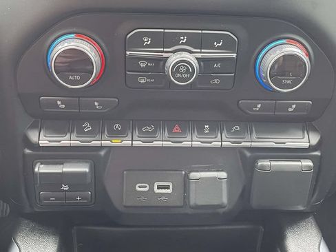 Used 2019 Chevrolet Silverado 1500 LT Trail Boss AWD/4WD image 27