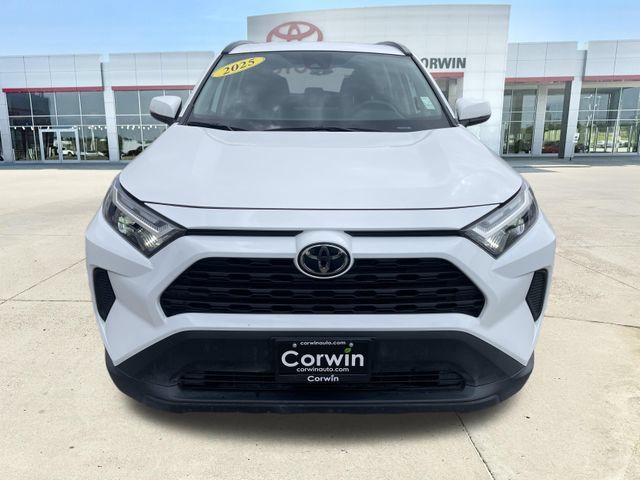 Used 2025 Toyota RAV4 XLE AWD/4WD image 8