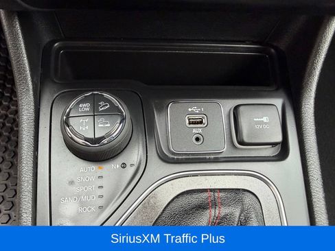 Used 2021 Jeep Cherokee Trailhawk w/ Sun, Sound & Nav Group AWD/4WD image 27
