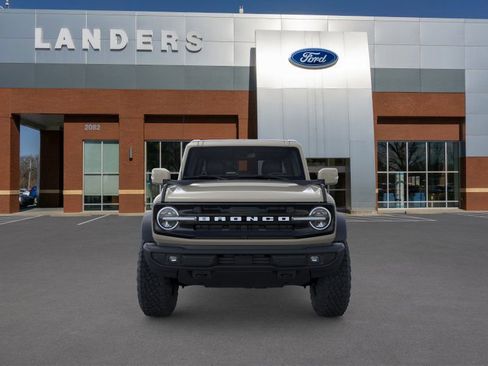 New 2025 Ford Bronco Outer Banks w/ Sasquatch Package image 6