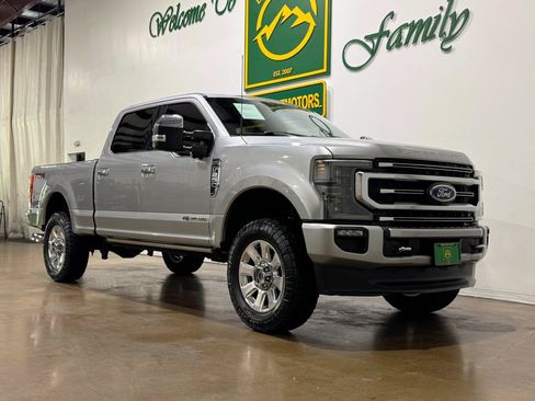 Used 2020 Ford F250 Platinum AWD/4WD image 2