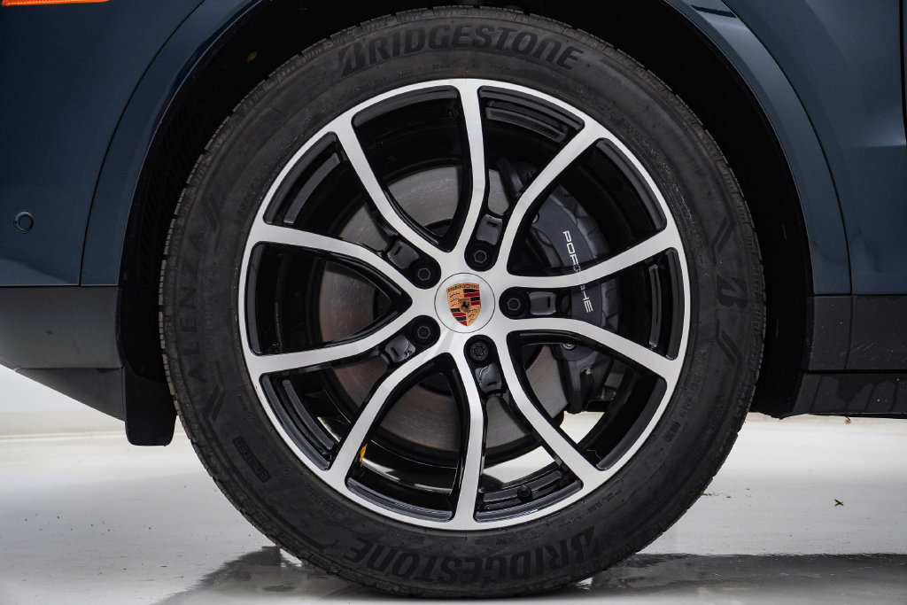 Certified 2026 Porsche Cayenne Coupe AWD/4WD image 13