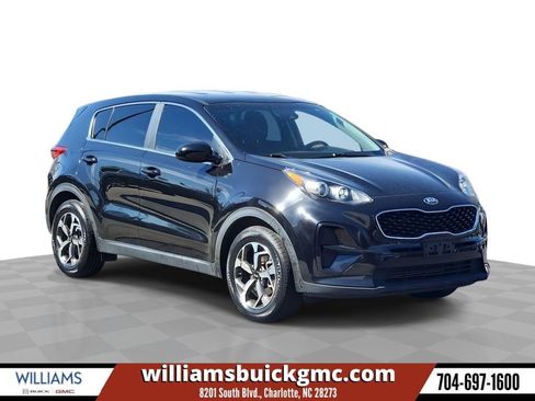 Used 2020 Kia Sportage LX image 1