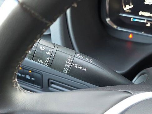 Used 2024 GMC Yukon SLT image 37