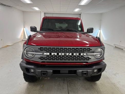 New 2025 Ford Bronco Badlands image 2