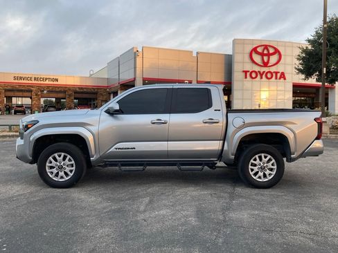 Used 2024 Toyota Tacoma SR5 RWD image 8