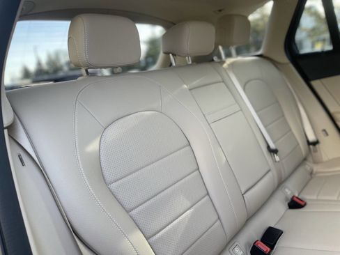 Used 2020 Mercedes-Benz GLC 350e 4MATIC w/ Parking Assistance Package image 23