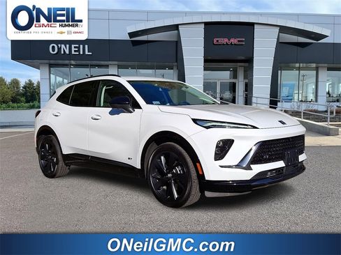 Certified 2025 Buick Envision Sport Touring image 1