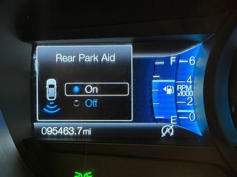Used 2019 Ford Fusion SE FWD image 28