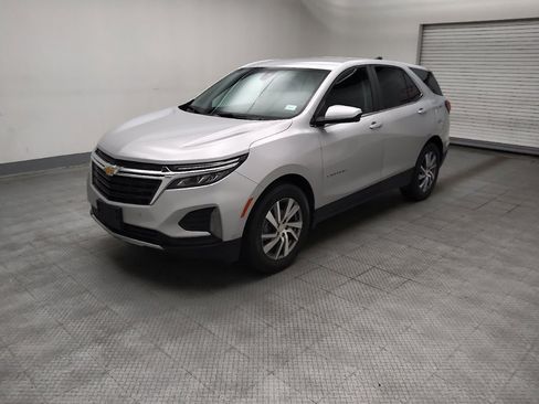 Used 2022 Chevrolet Equinox LT FWD image 2