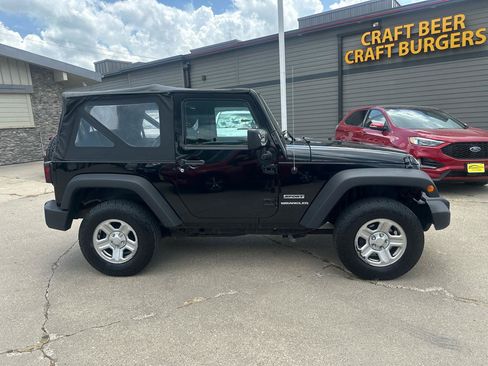 Used 2014 Jeep Wrangler Sport AWD/4WD image 2