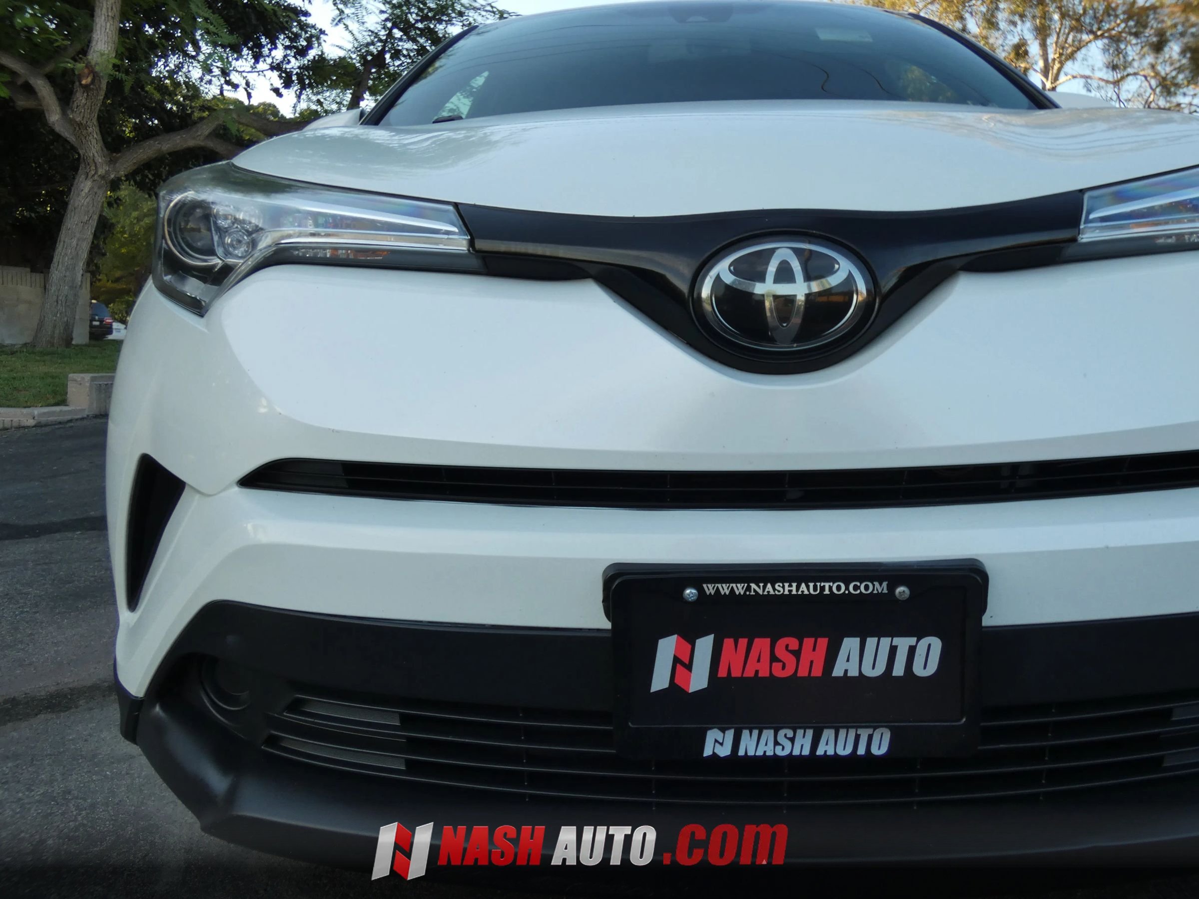 Used 2019 Toyota C-HR LE FWD image 15