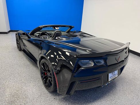 Used 2017 Chevrolet Corvette Z06 RWD image 11