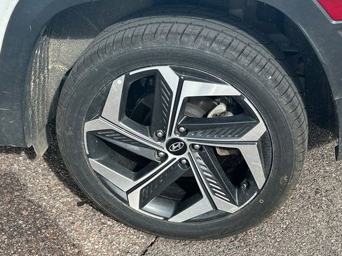 Used 2024 Hyundai Tucson Limited image 13