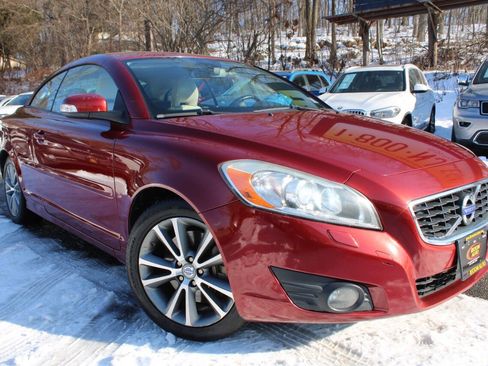 Used 2013 Volvo C70 T5 w/ Climate Pkg image 4