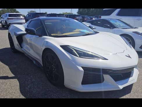 Used 2024 Chevrolet Corvette Z06 RWD image 2