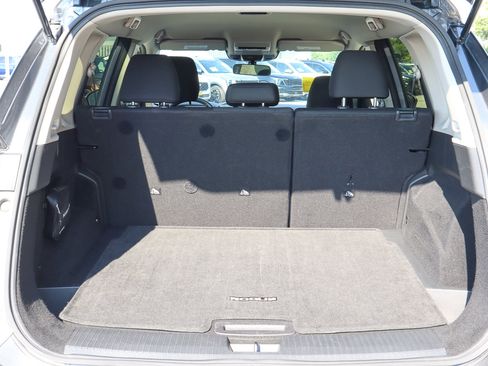 Used 2023 Nissan Rogue S image 9