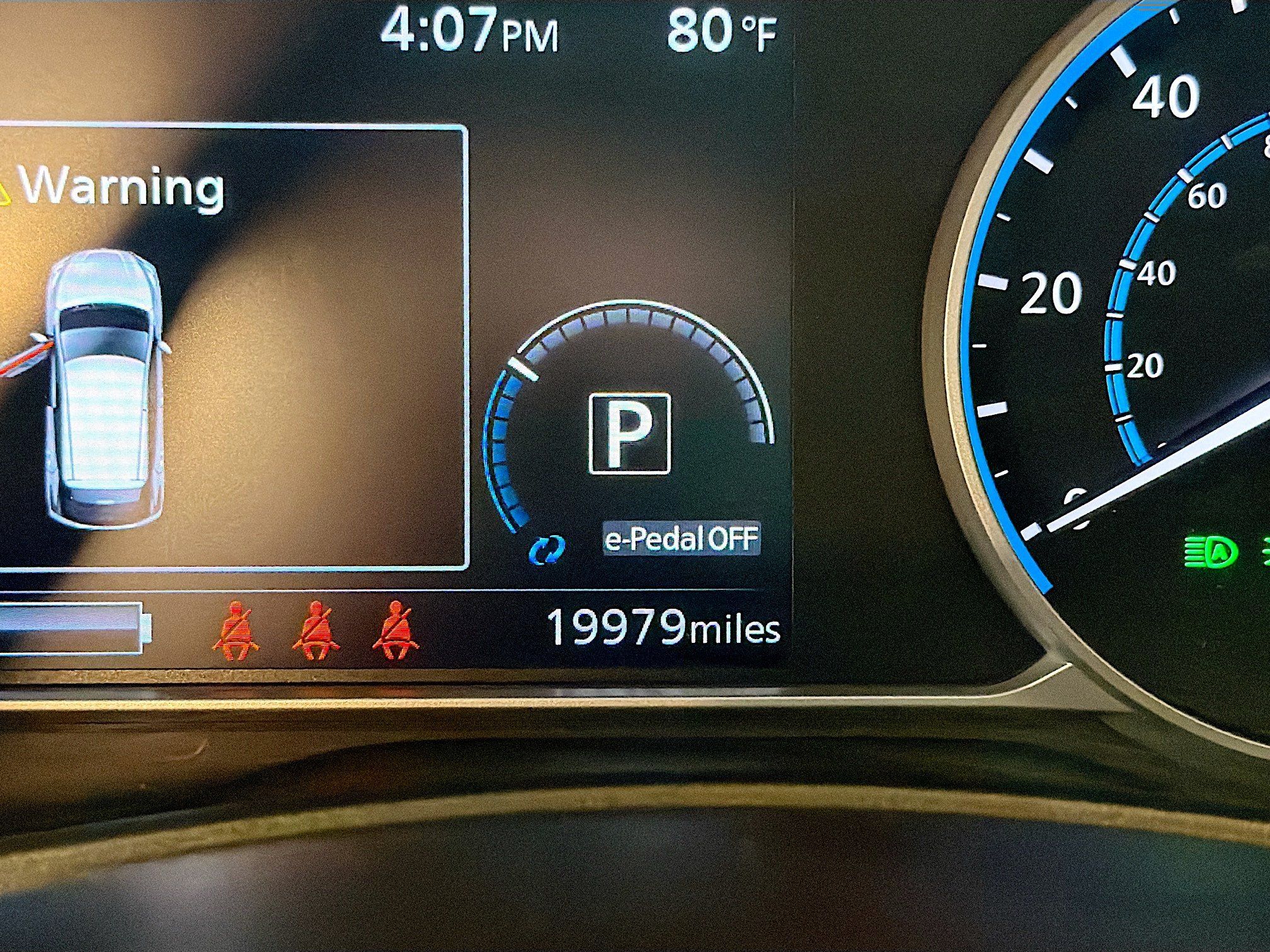 Used 2025 Nissan Leaf S FWD image 19
