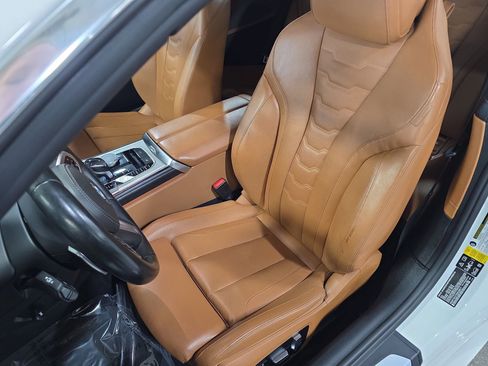 Used 2019 BMW M850i xDrive Convertible w/ Driver Assistance Package image 15