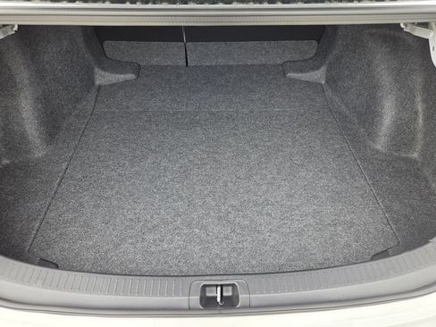Used 2026 Toyota Corolla LE FWD image 27