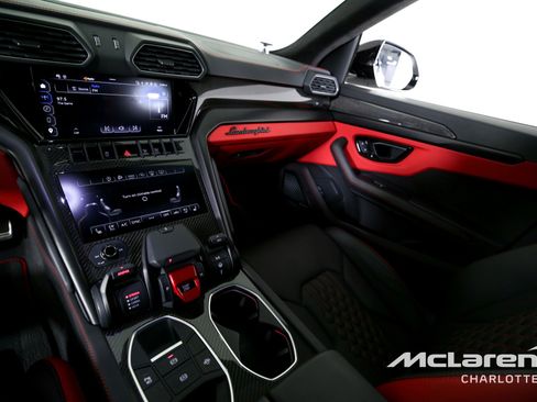 Used 2023 Lamborghini Urus S image 14