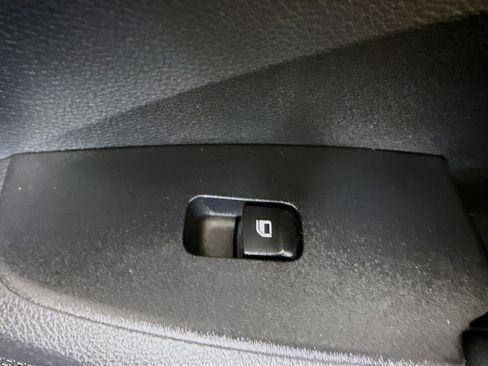 Used 2021 Kia Seltos S image 30