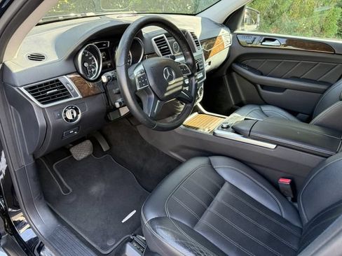Used 2015 Mercedes-Benz GL 450 4MATIC image 12
