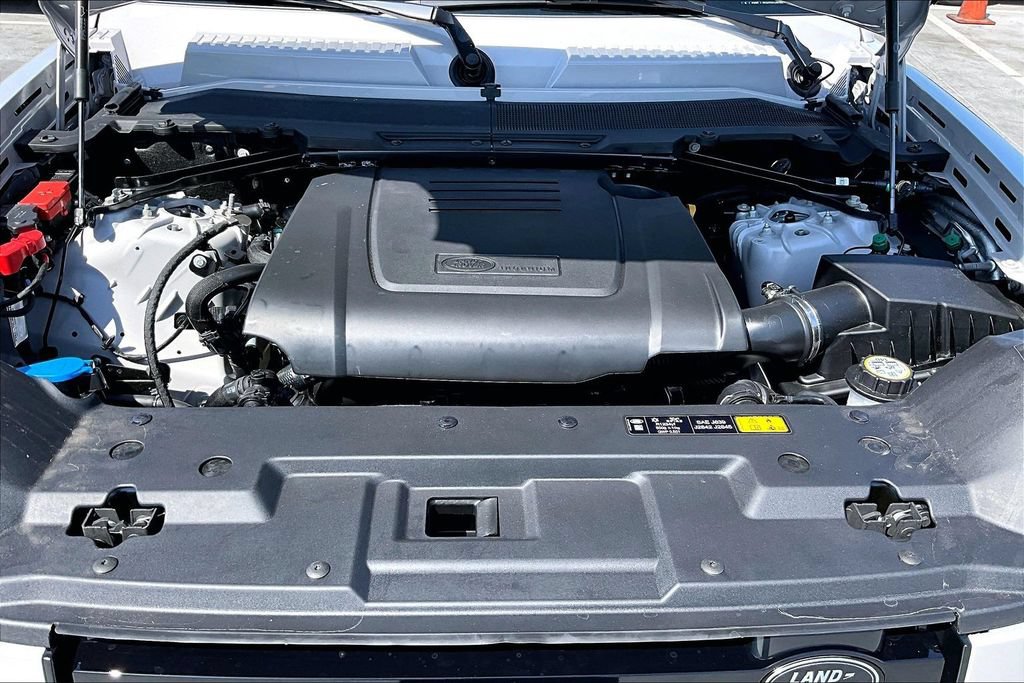 New 2026 Land Rover Defender 110 S AWD/4WD image 12