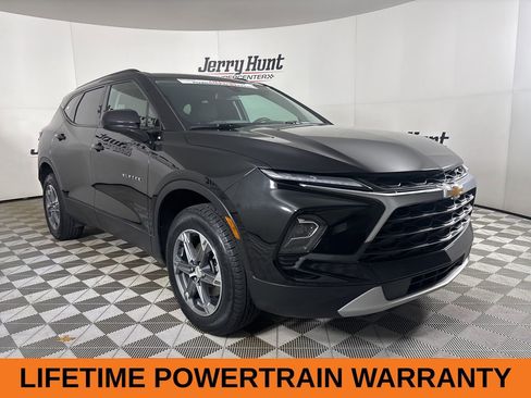 Used 2024 Chevrolet Blazer LT w/ Convenience Package image 4