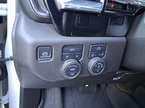 Used 2023 Chevrolet Silverado 1500 RST image 13