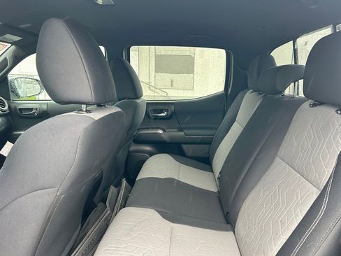 Certified 2023 Toyota Tacoma TRD Off-Road image 12