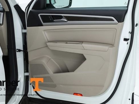 Used 2018 Volkswagen Atlas SE FWD image 32