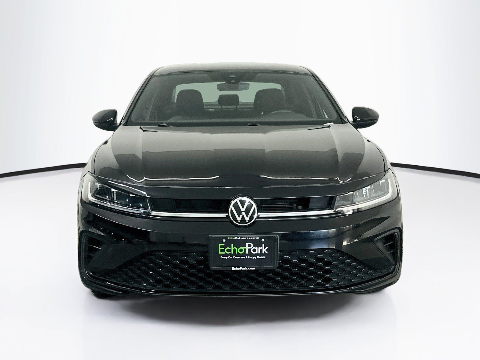 Used 2025 Volkswagen Jetta Sport FWD image 2