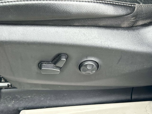 Used 2022 Chrysler Pacifica Touring-L FWD image 27