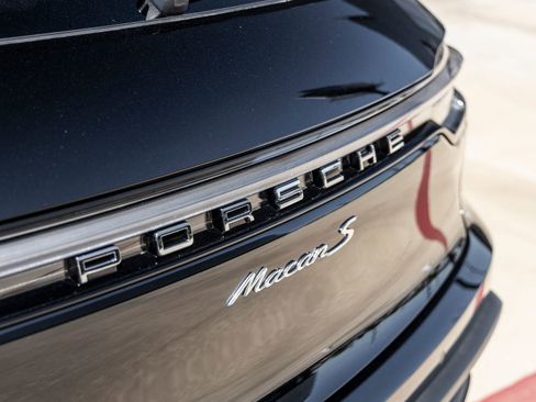 New 2026 Porsche Macan S image 14
