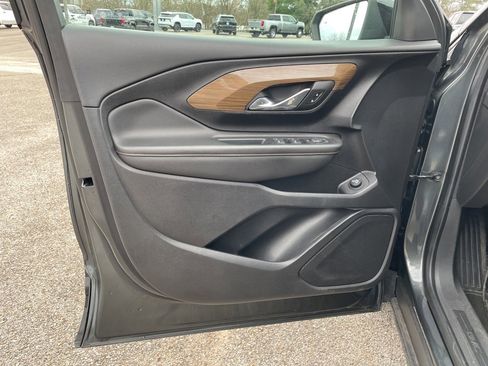 Used 2020 GMC Terrain SLE w/ Driver Convenience Package image 13