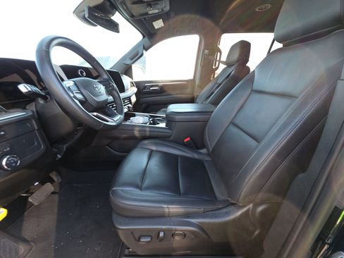 Used 2025 Chevrolet Tahoe Z71 AWD/4WD image 7