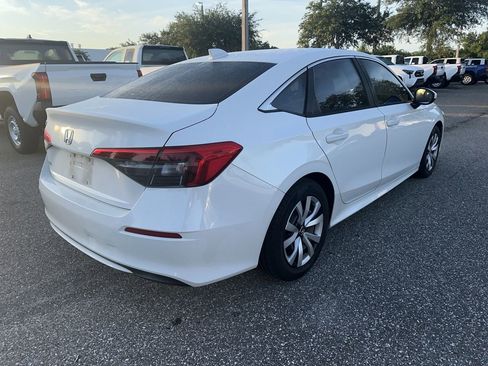 Used 2022 Honda Civic LX image 5