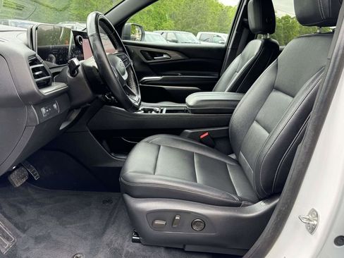 Used 2024 Chevrolet Traverse LT w/ Midnight/Sport Edition FWD image 21