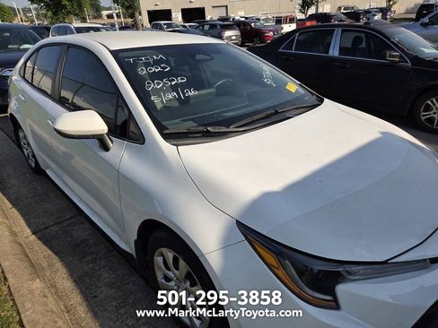 Used 2025 Toyota Corolla LE FWD image 3