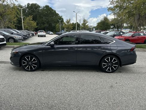 Used 2023 Honda Accord Touring image 3