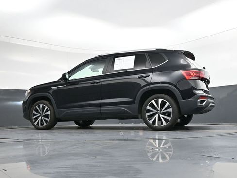 Used 2024 Volkswagen Taos SE image 41