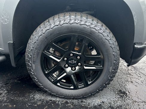 Used 2022 Chevrolet Silverado 1500 Custom Trail Boss w/ Safety Confidence Package AWD/4WD image 4