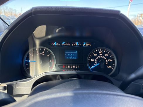 Used 2016 Ford F150 XLT image 23