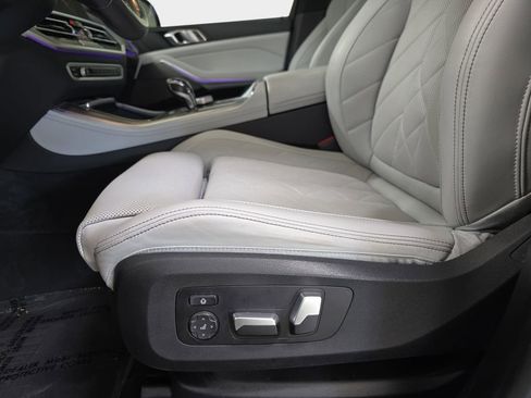 Used 2023 BMW X5 sDrive40i w/ M Sport Package image 28