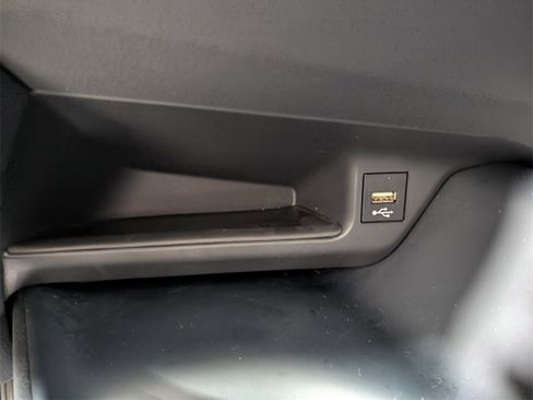 Used 2021 Toyota C-HR LE image 20